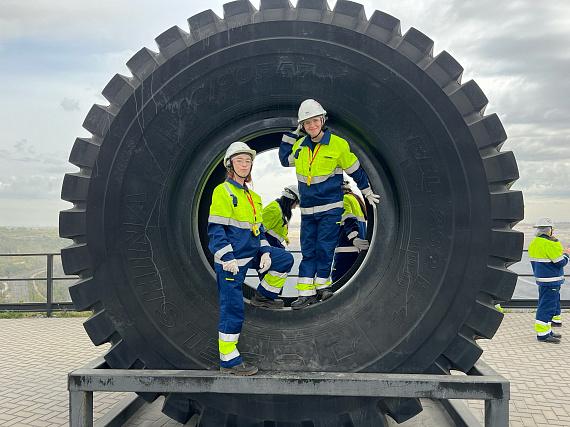 На предприятиях Металлоинвеста стартовали профориентационные маршруты для школьников На предприятиях Металлоинвеста стартовали профориентационные маршруты для школьников