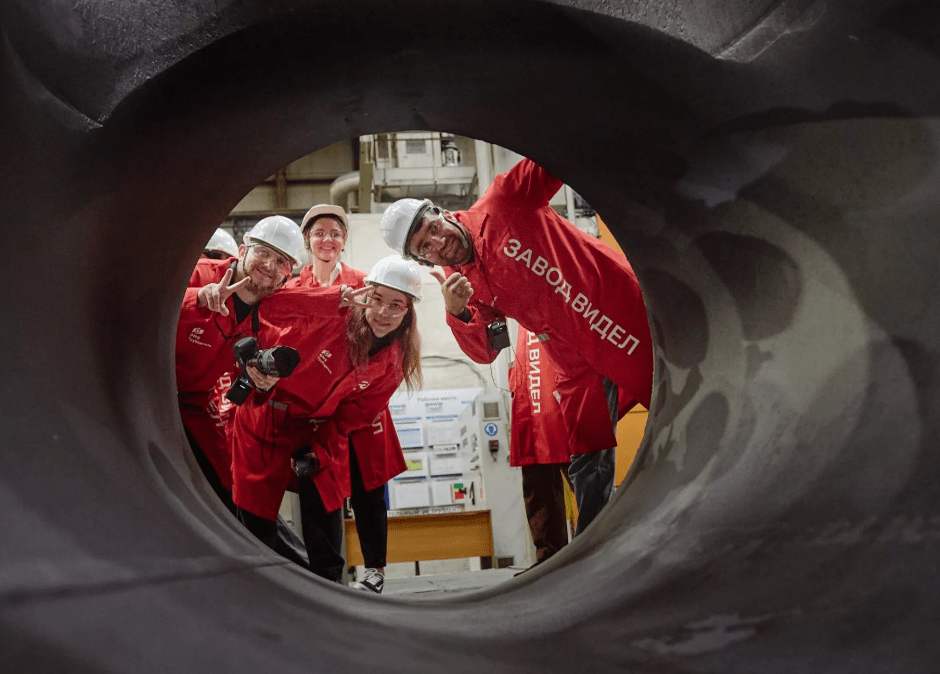 Челябинский завод ОМК стал площадкой для блог-тура участников премии «ШУМ» Челябинский завод ОМК стал площадкой для блог-тура участников премии «ШУМ»