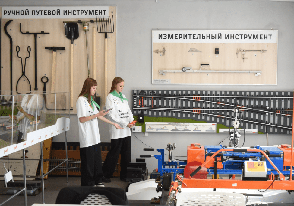 «ОМК Стальной путь» помогла запустить на Дальнем Востоке образовательный центр для подготовки будущих железнодорожников «ОМК Стальной путь» помогла запустить на Дальнем Востоке образовательный центр для подготовки будущих железнодорожников