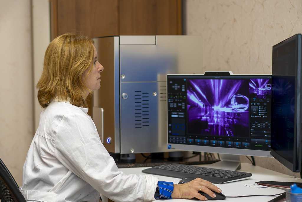 ВИЗ-Сталь продолжает расширять парк цифрового оборудования для контроля качества металла ВИЗ-Сталь продолжает расширять парк цифрового оборудования для контроля качества металла