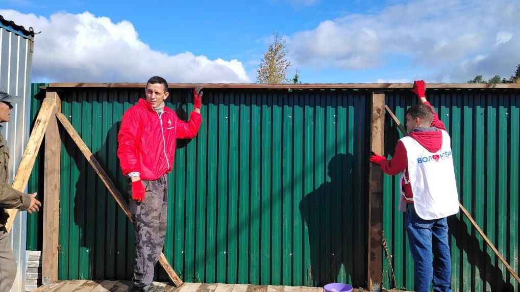 Волонтеры ВИЗ-Стали провели акцию помощи приюту для животных Волонтеры ВИЗ-Стали провели акцию помощи приюту для животных