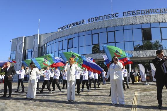 Металлоинвест построил для жителей Губкина современный физкультурно-оздоровительный комплекс Металлоинвест построил для жителей Губкина современный физкультурно-оздоровительный комплекс